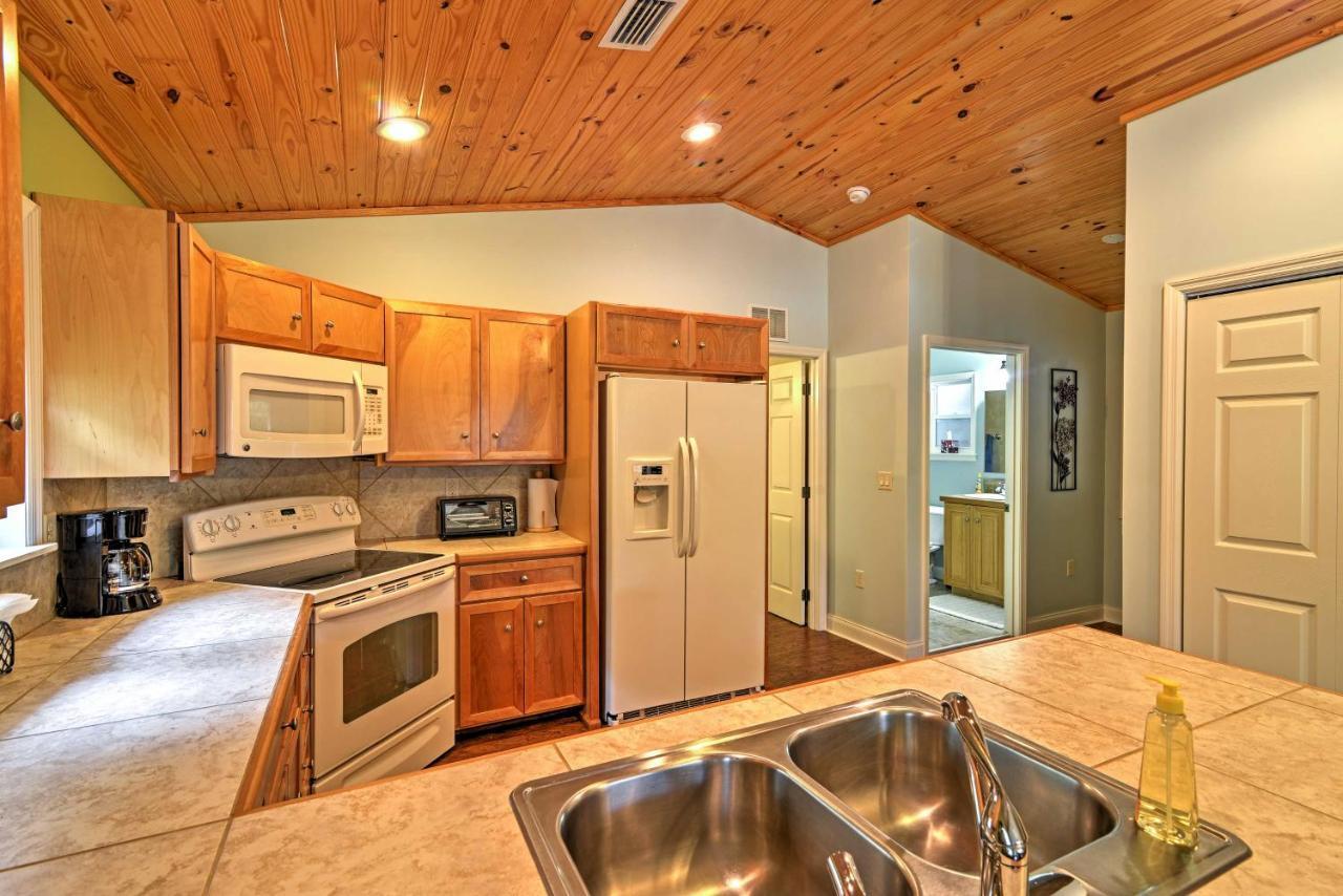 Crystal River Cottage On 1 Acre With Deck And Porch! Yankeetown Exterior foto