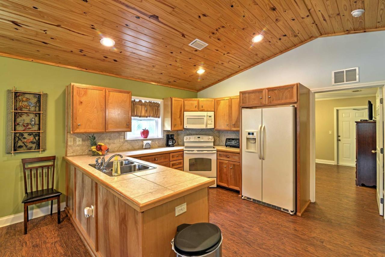 Crystal River Cottage On 1 Acre With Deck And Porch! Yankeetown Exterior foto